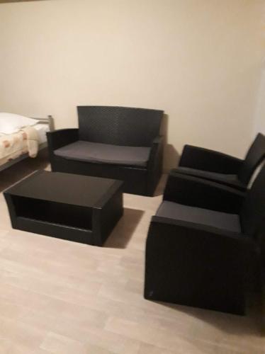  Charleroi Apartotel Des Jardins De La Fontaine Qui Bout in Charleroi