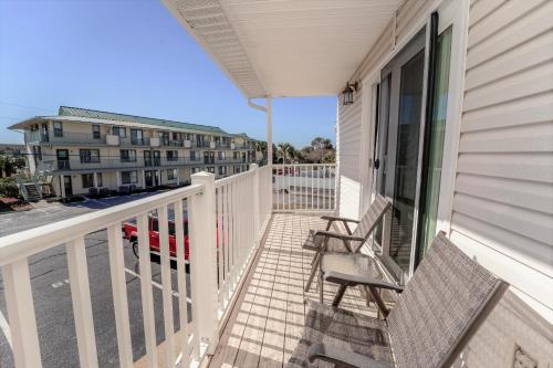 Woodland Shores by Panhandle Getaways - image 3