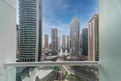 Stylish and Classy Studio in JLT - image 6