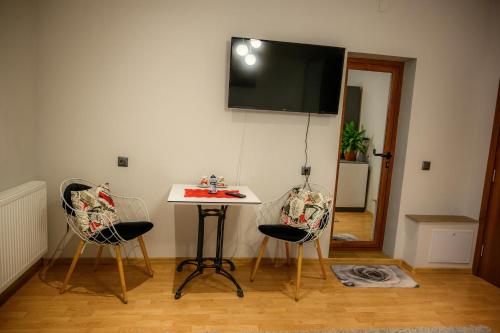 Koplietošanas atpūtas telpa ar TV, Guest House Angelkovi in Sapareva Baņa