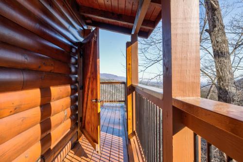 Exterior view, Simply Breathtaking #36 in Pigeon Forge Suburbs