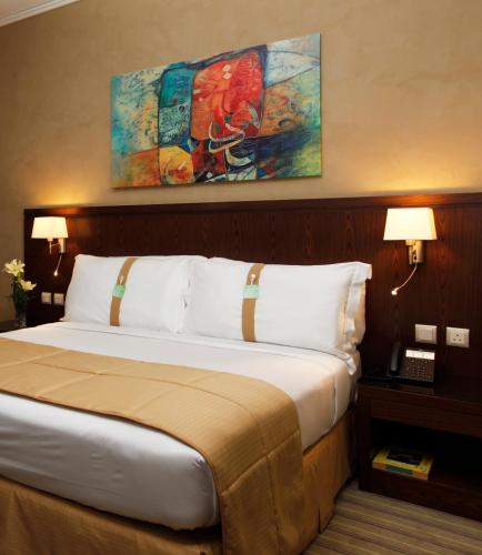 Holiday Inn Meydan Room Type - 1 King Standard