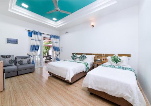 Quicksand Rasdhoo Quicksand is a popular choice amongst travelers in Omadhoo, whether exploring or just passing through. The property offers a wide range of amenities and perks to ensure you have a great time. Free Wi-