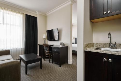 Hotel Rialto in Victoria, Canada
