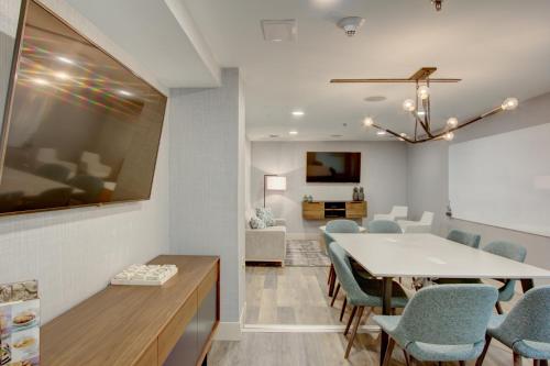 크라운 플라자 찰스턴 에어포트 - 컨벤션 센터 바이 IHG - 회의실/연회장