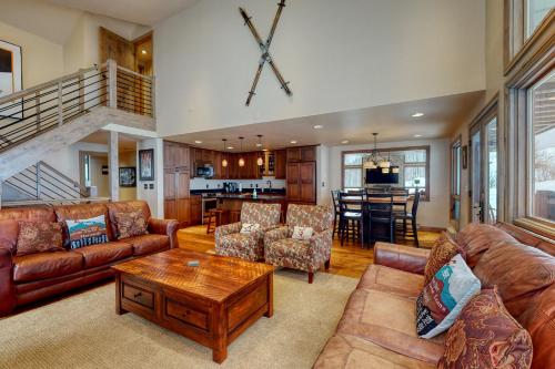 Courtside Townhomes - image 8