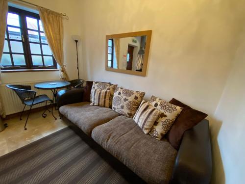 Thompsons Arms Cottages - image 5
