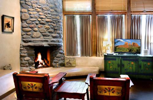 284790702 El Portal Sedona Hotel