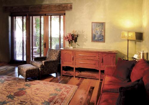 284801184 El Portal Sedona Hotel