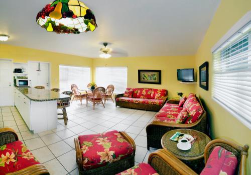 Tropic Seas Resort – Lauderdale-by-the-Sea, FL