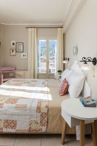 7 Brothers Hotel – Poros, PA