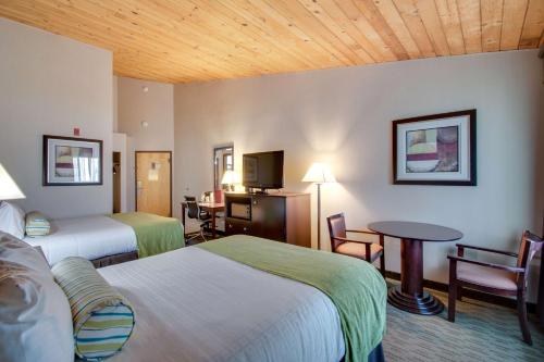 Best Western Plus The Inn at Hampton