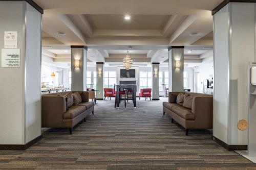 Holiday Inn Express & Suites New Martinsville, an IHG Hotel