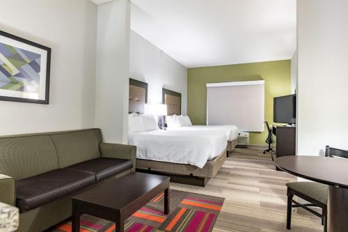 Holiday Inn Express & Suites New Martinsville, an IHG Hotel