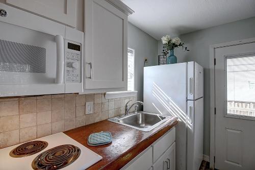 Kahuna Cottage - image 11