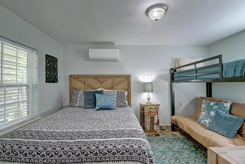 Kahuna Cottage - image 13