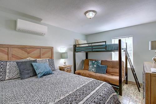 Kahuna Cottage - image 12