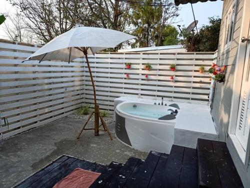 ラチャブリー Terrua Main Ten Villa Garden 3つ星 ホテル プール