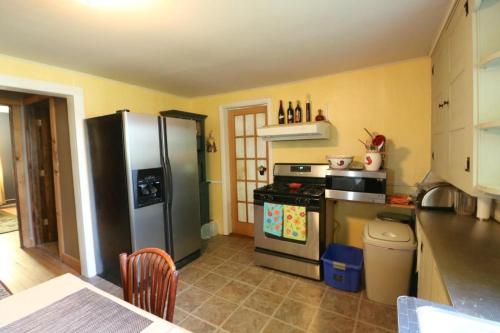 69 Elizabeth - image 5
