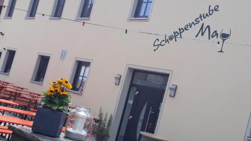 Schoppenstube May 4.0km von Uffenheim entfernt