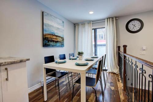 Stella Stays Elegant 2 Floor Home Downtown MTL Parking