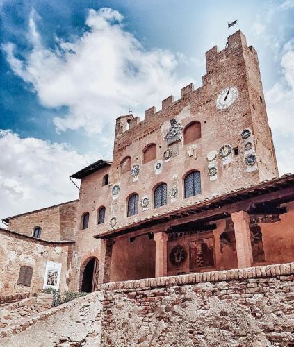 Цікаві місця поруч, Antica Torre del Borgo in Чертальдо