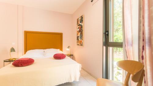 Villa Spacieuse avec Jacuzzi Privatif - image 9