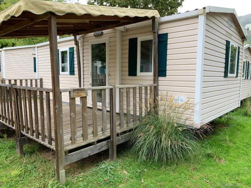 Bungalow de 2 chambres avec piscine partagee jardin amenage et wifi a Argences en Aubrac - Location saisonnière - Argences en Aubrac