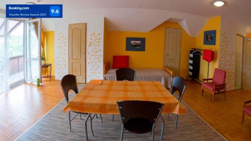  Apartman Üde in Bánd