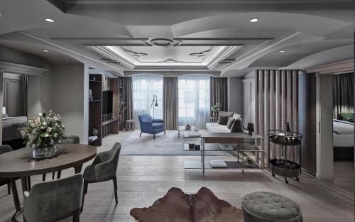 陽台/露台, Hotel Weisses Roessl in 凱茲伯爾鎮中心