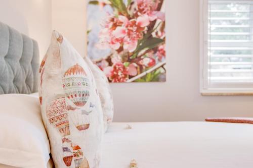 284869598 Amberhall Guesthouse
