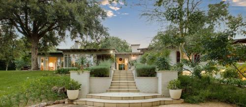 284870103 Amberhall Guesthouse