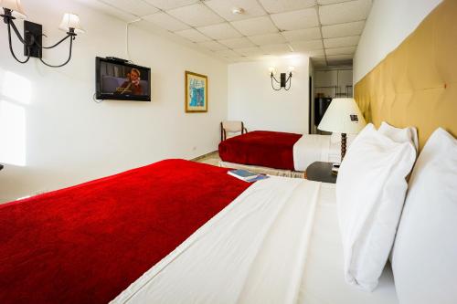 2 double beds