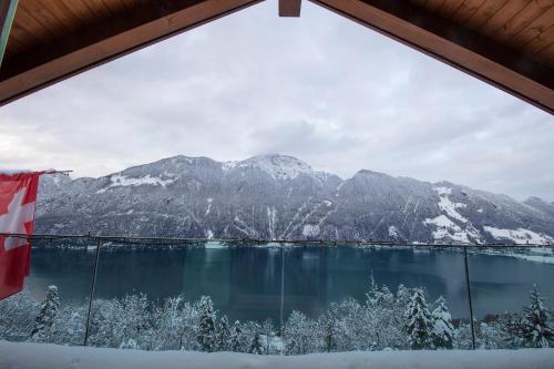  Exklusives Chalet mit traumhafter See- und Bergsicht in Seelisberg
