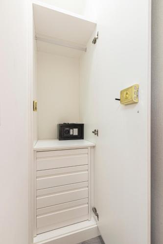 Madrid Río Apartment - image 3
