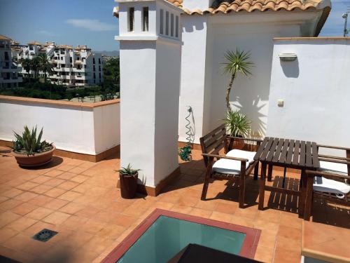 Apartamento VenAVera Playa Jardines de Nuevo Vera H2-2D Ático Primera Línea WIFI - image 3