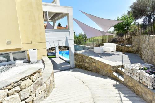 Entrance, Alpha Delta Pool Suite in Kavala