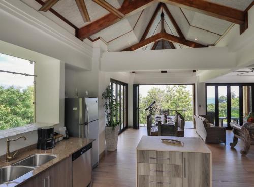 Kitchen, Tulemar Resort in Quepos