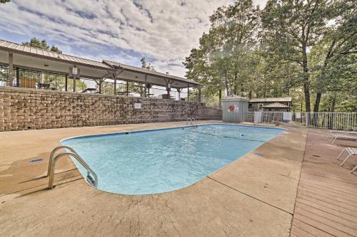 Reed Springs Condo with Furnished Deck and Pool Access