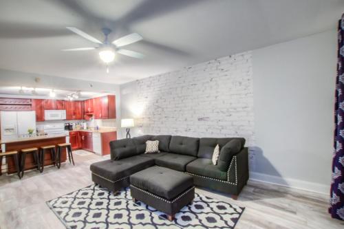 BRAND NEW!Laketown Wharf 334! Beautiful 3 BD Great Amenities And Great Location - main image