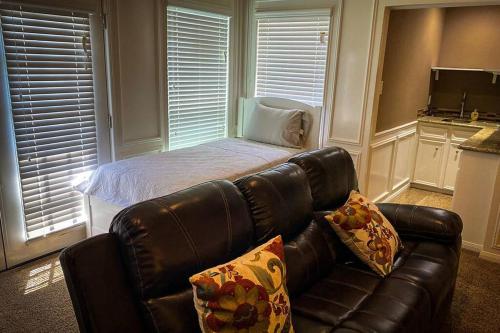 Pool House, Outdoor Kitchen, 25 Mins from Downtown - Penton