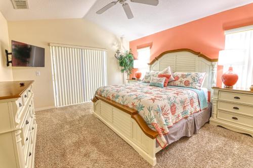 Refreshing Tuscan Ridge Home by IPG Florida - image 7