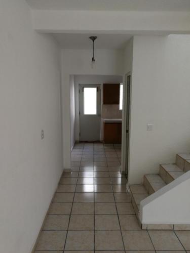 House in Cancun, 15min by car to the beach and airport with security 24hrs