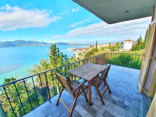 Paleros View Inn