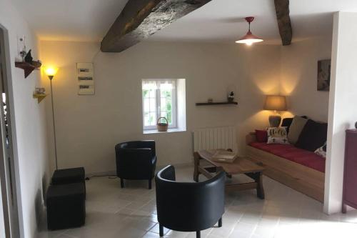 logement indépendant LE POULAILLER proche Guédelon - Saints-en-Puisaye