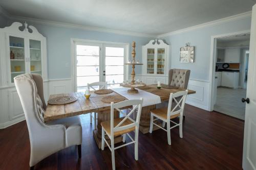 Apple Tree Inn - image 7