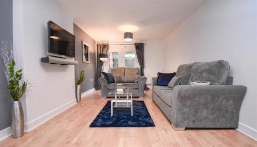 Foxley Place: Mk City House For Large Groups, , Buckinghamshire