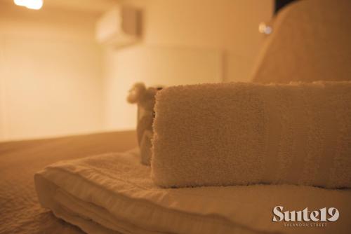 SUITE19