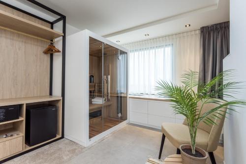 Hotel de Rousch - image 10