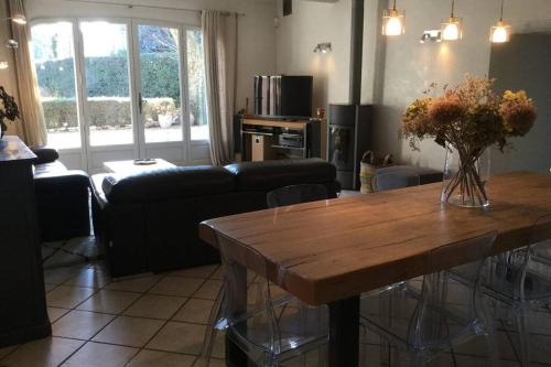 Farmhouse with private pool in the countryside of Plan d'Orgon in Provence 8 persons LS1 365 MIGNOUN - image 9